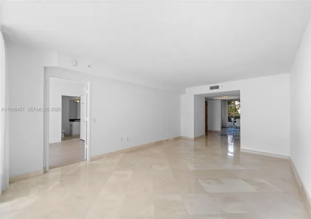 5th image of 17555 Collins Ave #406, Sunny Isles Beach, FL 33160 | MLS# A11998451