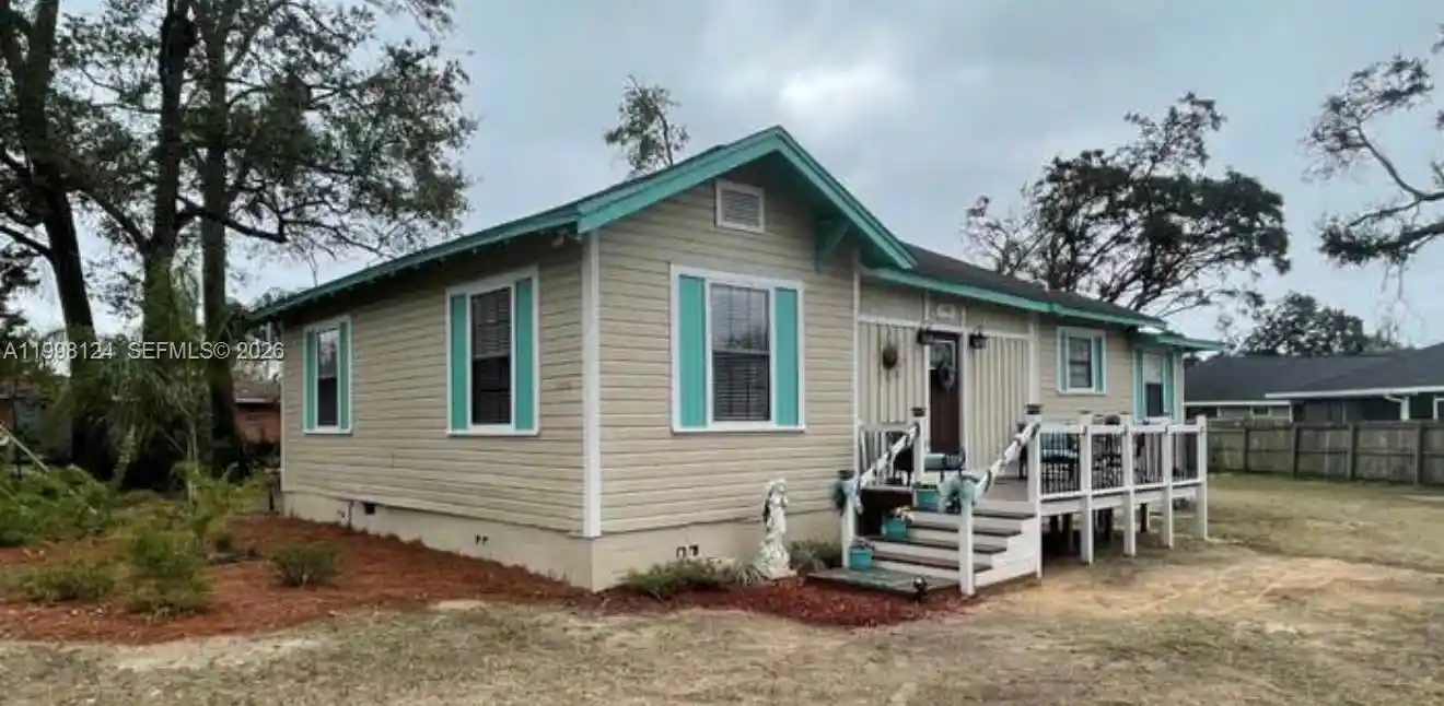 Photo 1 of Single family home for sale at 1005 Lakewood Rd, Pensacola, FL 32507 | MLS# A11998124 | Listing updated on 2026-10-13