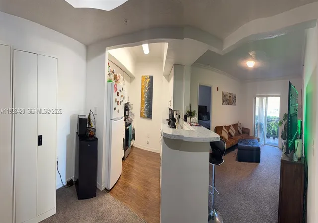 3rd image of 200 Sw 117Th Ter, Pembroke Pines, FL 33025