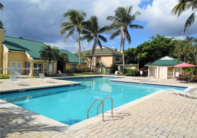 Homes for sale in Sunrise, FL | 8719 Nw 39th St #8719, Sunrise, FL 33351 | MLS# A11998707