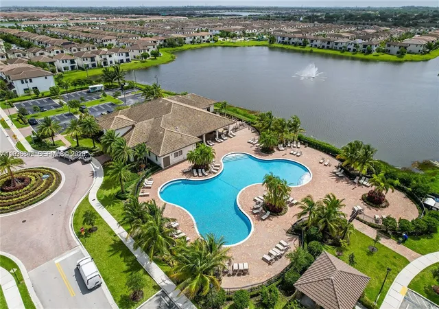 4th image of 3564 W 97Th St, Hialeah, FL 33018 | MLS# A11998849