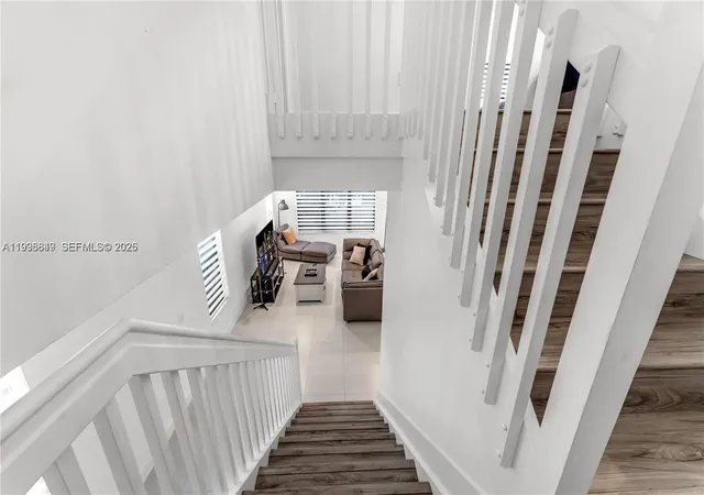 5th image of 3564 W 97th St, Hialeah, FL 33018 | MLS# A11998849