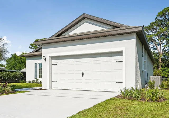 Photo 2 of Single family home for sale at 5204 Palm Dr, Fort Pierce, FL 34982 | MLS# B26013944 | Listing updated on 2026-10-01