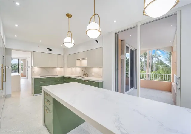 5th image of 737 Crandon Blvd 301 #301, Key Biscayne, FL 33149 | MLS# A11998781
