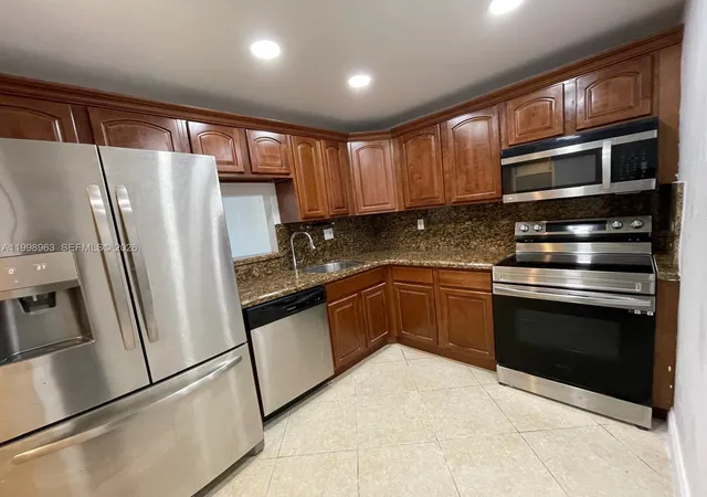 3rd image of 9143 Sw 77Th Ave #B105, Miami, FL 33156 | MLS# A11998963
