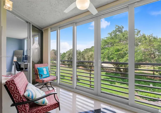 4th image of 3503 Oaks Wy, Pompano Beach, FL 33069
