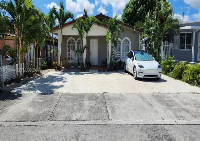 1st image of 880 E 26th St, Hialeah, FL 33013 | MLS# A11998464
