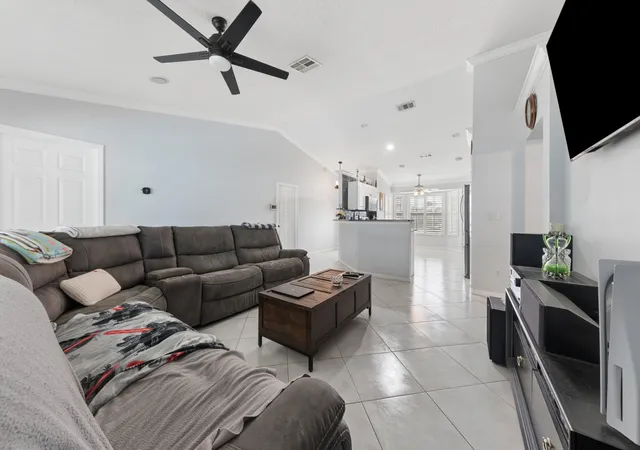 3rd image of 5317 Nw South Lanett Cir, Port St Lucie, FL 34986 | MLS# B26014086