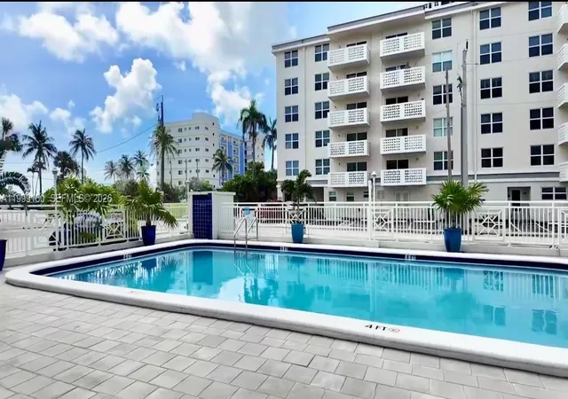 Homes for sale in Hollywood, FL | 1801 S Ocean Drive, Hollywood, FL 33019 | Houzeo