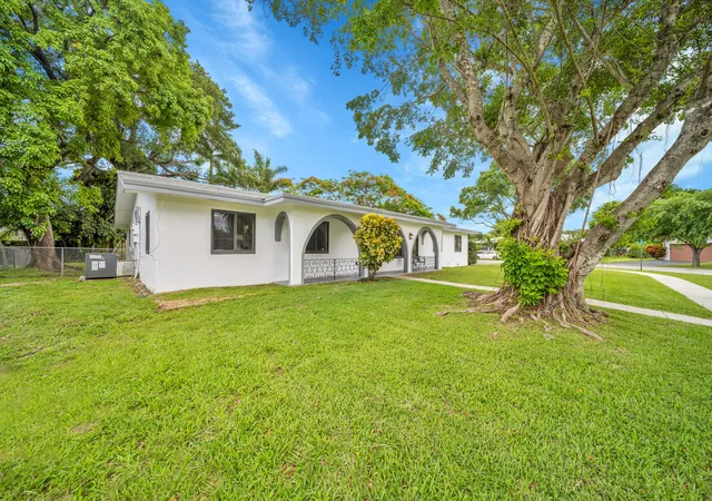 Photo 2 of Sale Pending at 7301 Nw 13th Court, Plantation, FL 33313 | MLS# B26014193 | Listing updated on 2026-09-09