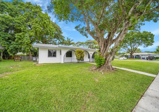 Photo 3 of Sale Pending at 7301 Nw 13th Court, Plantation, FL 33313 | MLS# B26014193 | Listing updated on 2026-09-09