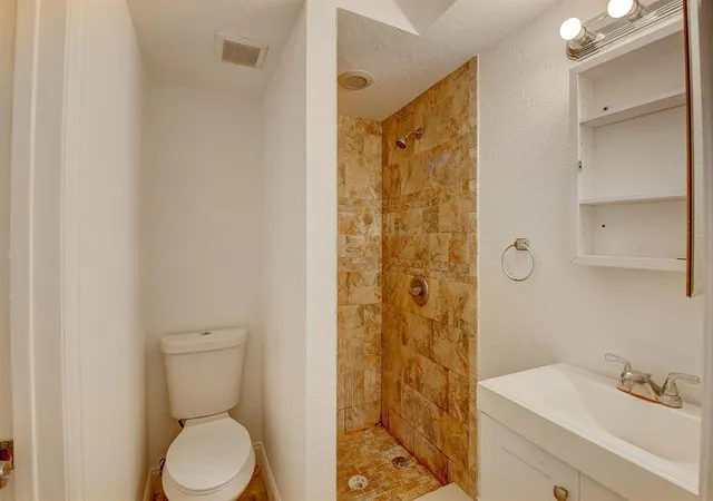 Homes for sale in Delray Beach, FL | 707 Sw 9Th Ct, Delray Beach, FL 33444 | MLS# B26014205
