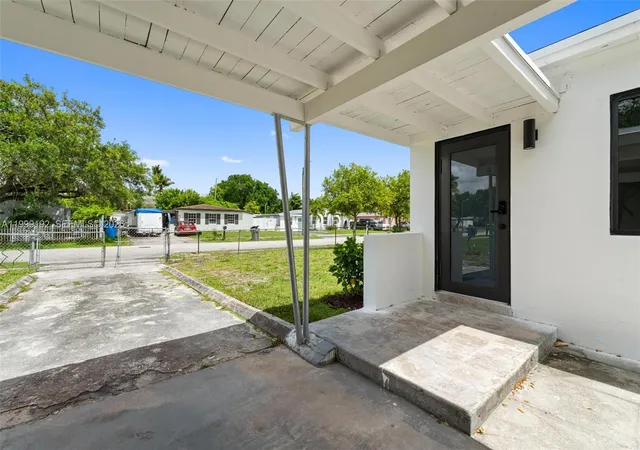 Homes for sale in West Park, FL | 4520 Sw 33Rd Dr, West Park, FL 33023 | MLS# A11999192