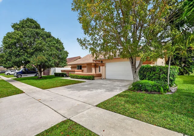 Homes for sale in Boynton Beach, FL | 9501 Majestic Wy, Boynton Beach, FL 33437 | MLS# B26014219