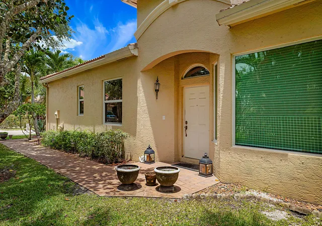 3rd image of 2658 Sandy Cay, West Palm Beach, FL 33411 | MLS# B26014369