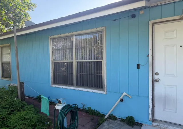 Photo 1 of Single family home for sale at 4666 E Holt, West Palm Beach, FL 33415 | MLS# B26014382 | Listing updated on 2026-09-23