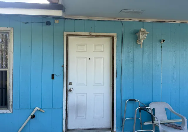 Photo 3 of Single family home for sale at 4666 E Holt, West Palm Beach, FL 33415 | MLS# B26014382 | Listing updated on 2026-09-23