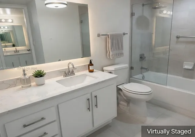 2nd image of 20335 W Country Clb Dr, Aventura, FL 33180