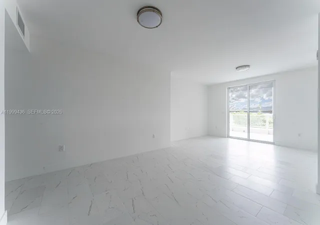 14th image of 1850 Monroe St #409, Hollywood, FL 33020 | MLS# A11999436
