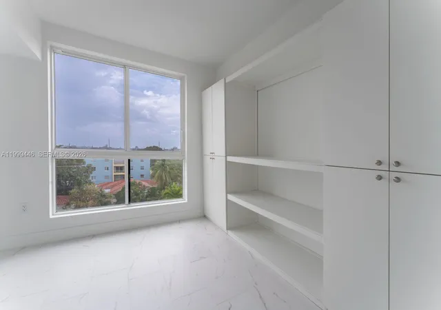11th image of 1850 Monroe St #403, Hollywood, FL 33020 | MLS# A11999446
