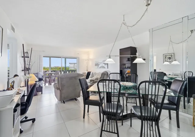 Photo 3 of Condo for sale at 4330 Hillcrest Dr #804, Hollywood, FL 33021 | MLS# B26014460 | Listing updated on 2026-09-23