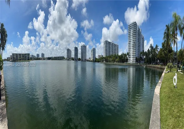 5th image of 18151 Ne 31St Ct #505, North Miami Beach, FL 33160 | MLS# A11999483