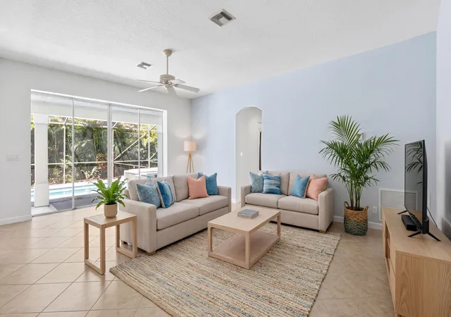 5th image of 194 Lone Pine Dr, Palm Beach Gardens, FL 33410 | MLS# B26014589
