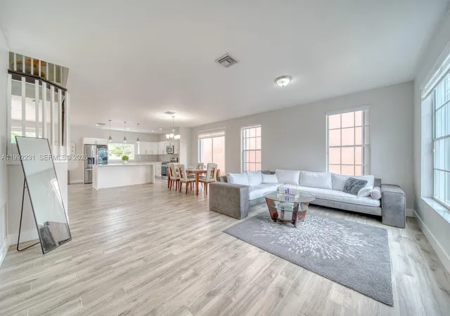 4th image of 15261 Sw 108Th Ter, Miami, FL 33196 | MLS# A11992231