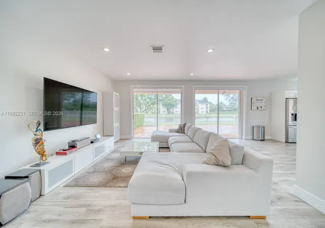 5th image of 15261 Sw 108Th Ter, Miami, FL 33196 | MLS# A11992231