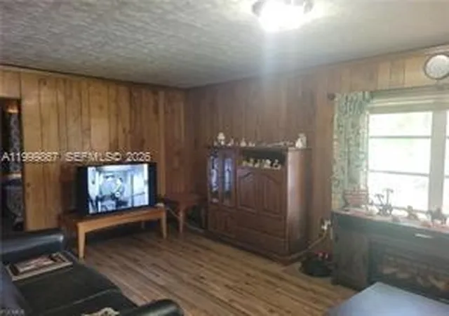 4th image of 1104 Gulf St, Moore Haven, FL 33471 | MLS# A11999867