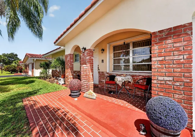 Photo 3 of Sale Pending at 1211 Nw 44th Street, Deerfield Beach, FL 33064 | MLS# B26014782 | Listing updated on 2026-10-02