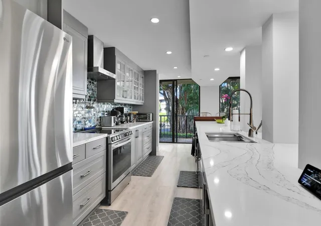 1st image of 859 Jeffery St #202, Boca Raton, FL 33487 | MLS# B26014820