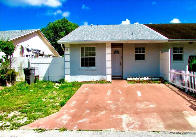 Homes for sale in West Palm Beach, FL | 5412 Cannon Wy, West Palm Beach, FL 33415 | MLS# A12000045