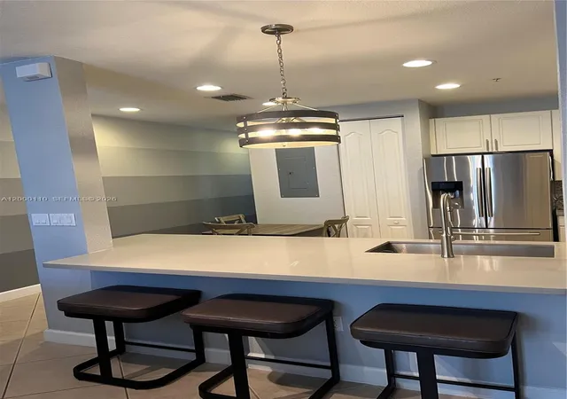 3rd image of 808 Sw 147Th Ave #3608, Pembroke Pines, FL 33027 | MLS# A12000110