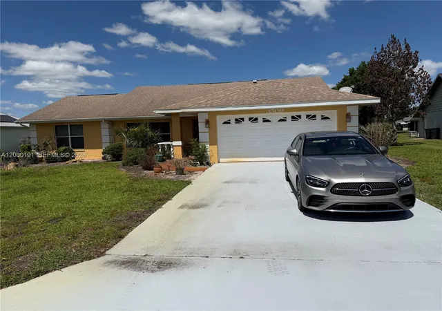 1st image of 3509 Sunrise Dr, Sebring, FL 33872 | MLS# A12000191