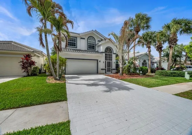 Photo 3 of Single family home for sale at 4732 SE Mizner Pl, Stuart, FL 34997 | MLS# B26014862 | Listing updated on 2026-10-08