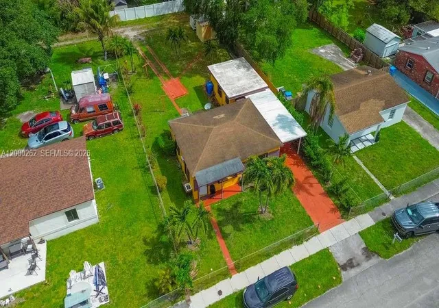 Homes for sale in West Park, FL | 3913 Sw 28th St, West Park, FL 33023 | MLS# A12000262