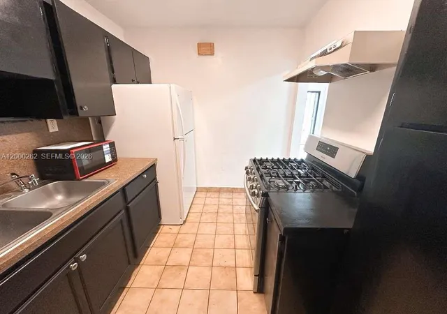 Homes for sale in West Park, FL | 3913 Sw 28Th St, West Park, FL 33023 | MLS# A12000262