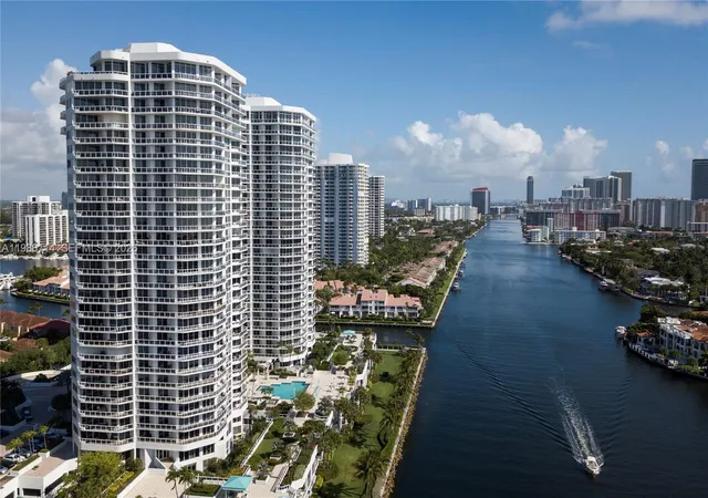 2nd image of 3802 Ne 207Th St #1001, Aventura, FL 33180 | MLS# A11988114