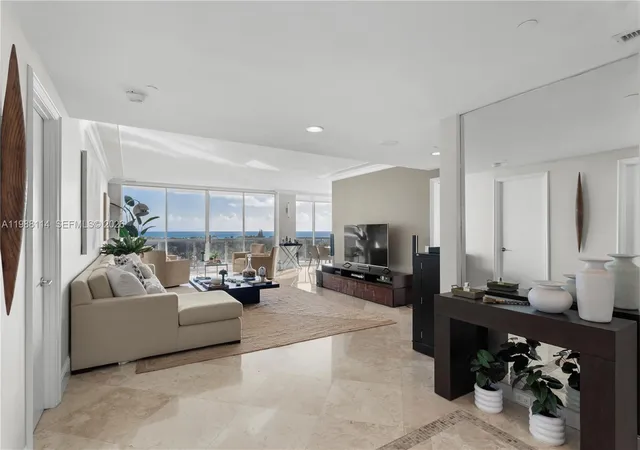 4th image of 3802 Ne 207Th St #1001, Aventura, FL 33180 | MLS# A11988114