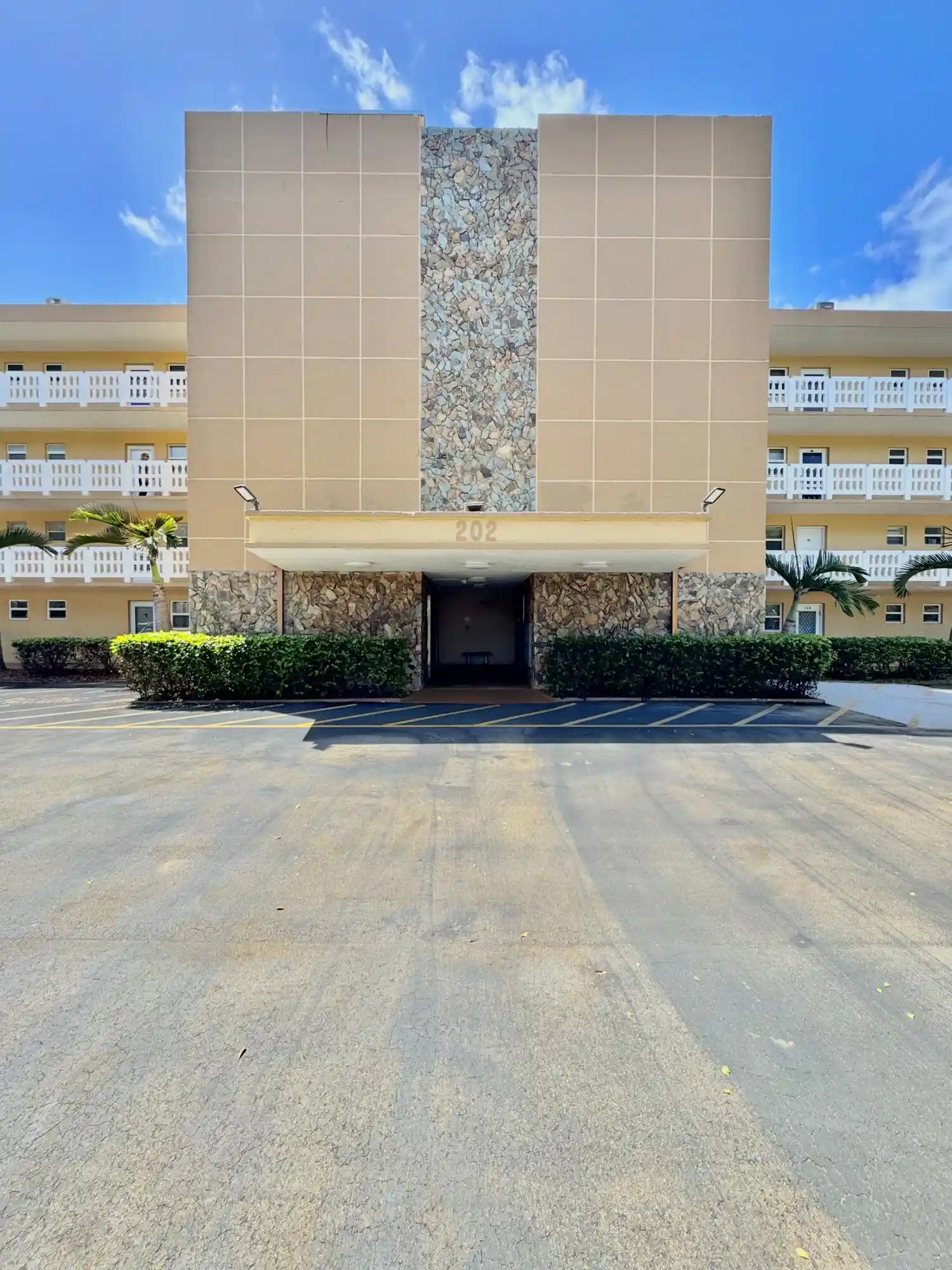Condo for sale at 202 SE 10th Street #105, Dania, FL 33004 | MLS# B26014997