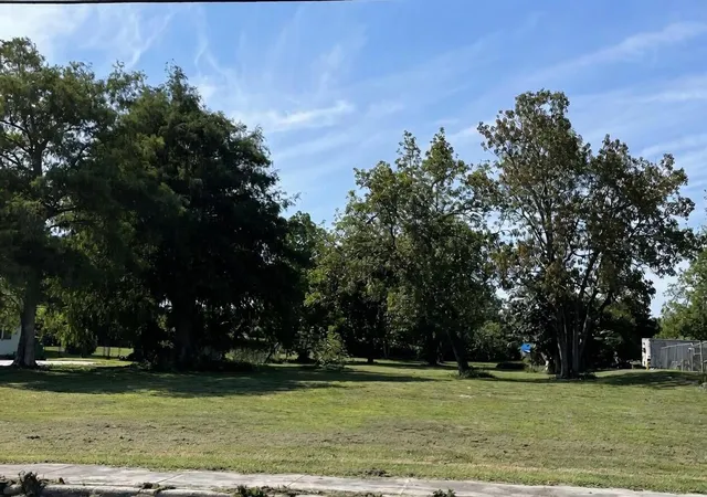 Land for sale at 1697 Bacom Point Rd, Pahokee, FL 33476 | MLS# B26015008