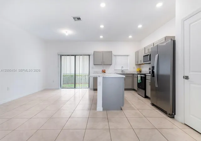 4th image of 1170 Sw 7Th Ct, Florida City, FL 33034 | MLS# A12000454