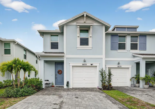 Photo 1 of Townhouse for sale at 5672 Se Edgewater Cir, Stuart, FL 34997 | MLS# B26015056 | Listing updated on 2026-09-23
