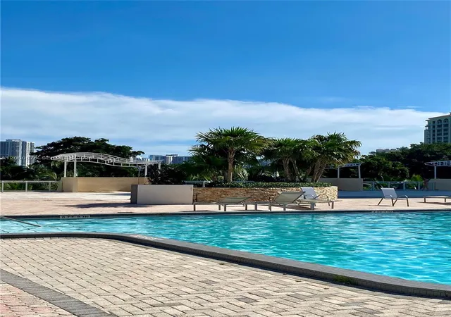2nd image of 20379 W Country Club Dr #PH40, Aventura, FL 33180 | MLS# A12000676