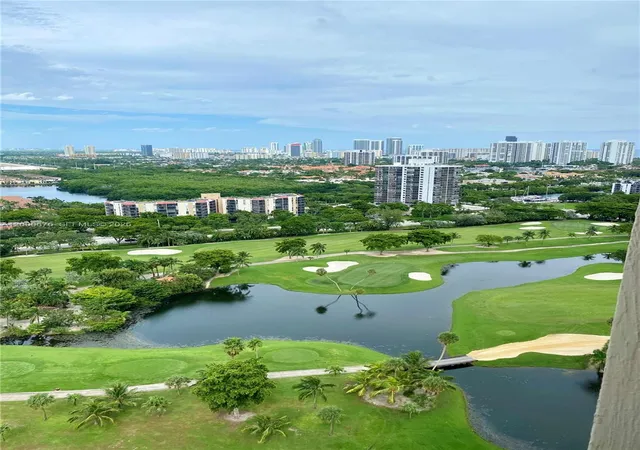 5th image of 20379 W Country Club Dr #PH40, Aventura, FL 33180 | MLS# A12000676