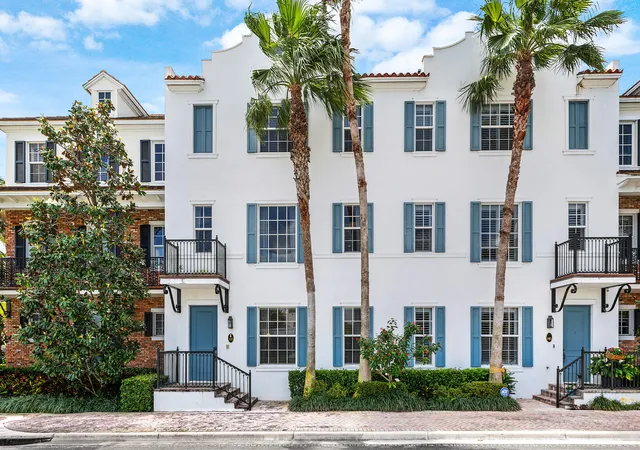 Townhouse for sale at 147 N Cannery Row Cir, Delray Beach, FL 33444 | MLS# B26015193