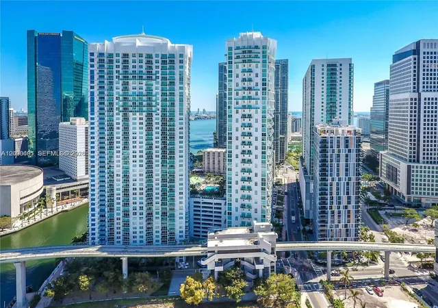 1st image of 31 Se 5Th St #4212, Miami, FL 33131 | MLS# A12000491