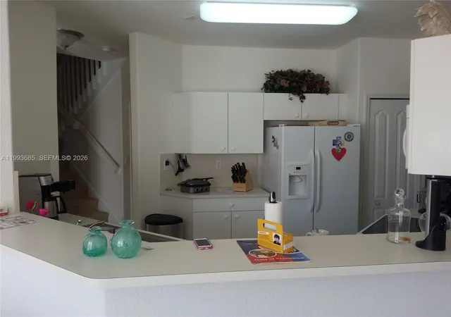 4th image of 11050 Nw 86Th Ter, Doral, FL 33178 | MLS# A11993685