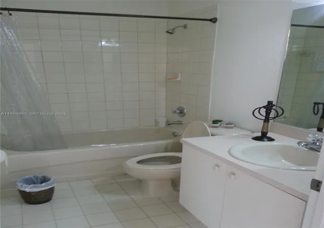 5th image of 11050 Nw 86Th Ter, Doral, FL 33178 | MLS# A11993685
